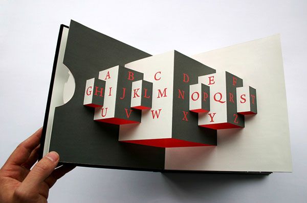 从纸间跃动到数字空间 创意书籍设计在网站建设中的动感与立体感表达